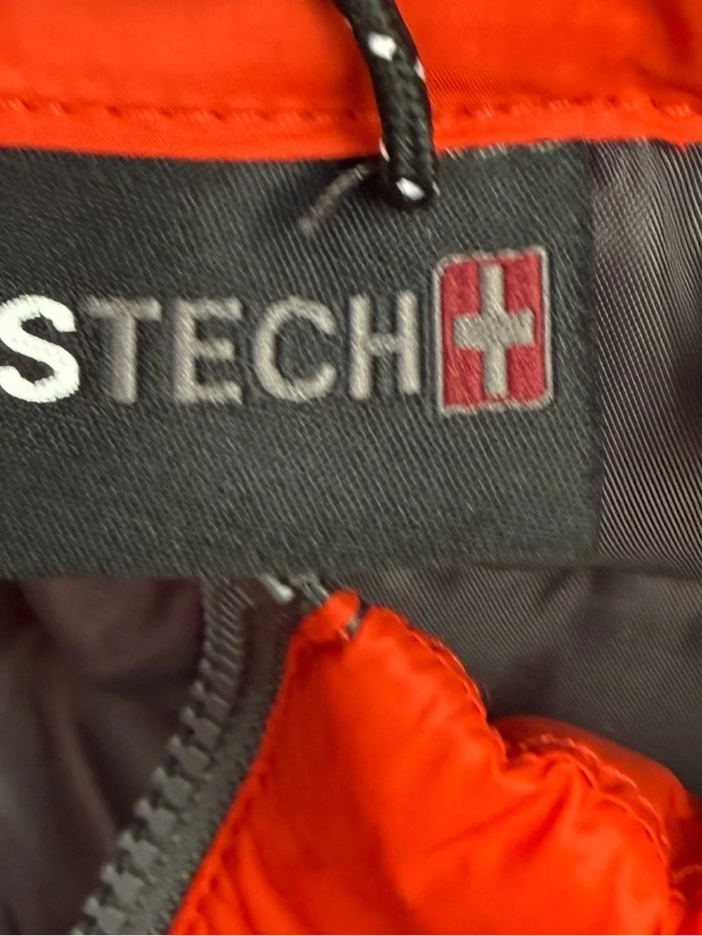 Swiss Tech Red Puffer Vest Size XL/XG - Excellent Condition Full Zip
